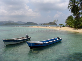 fishing boats Isla Grande